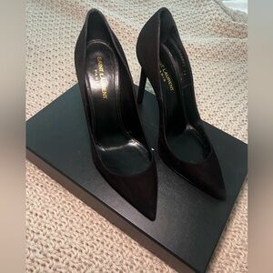 Saint Laurent black pumps